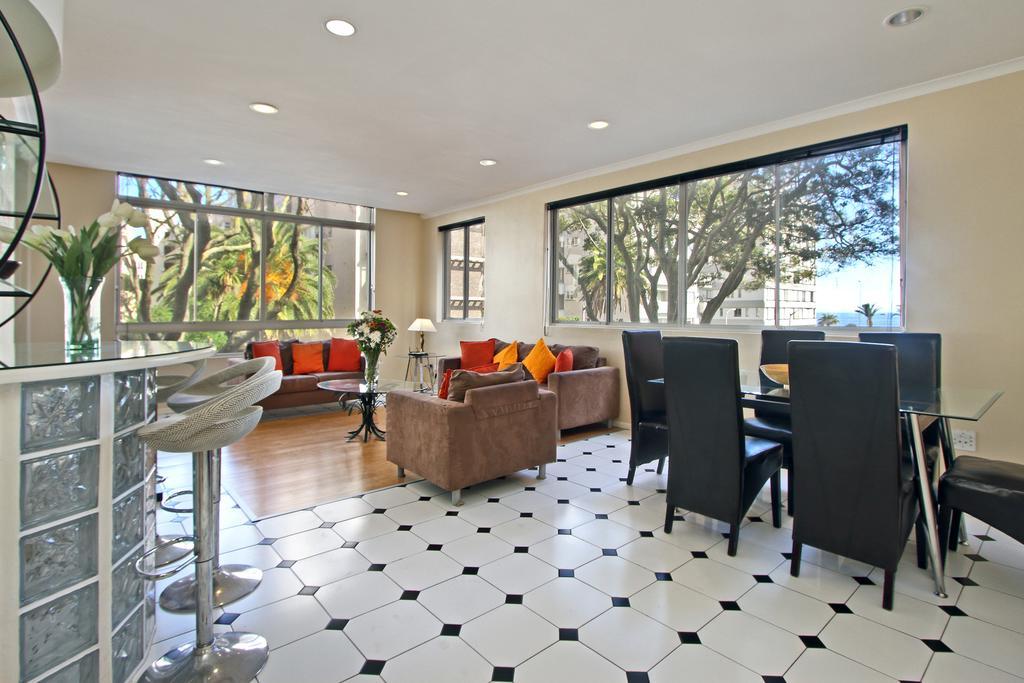 Berkeley Square Apartamento Cidade Do Cabo Exterior foto
